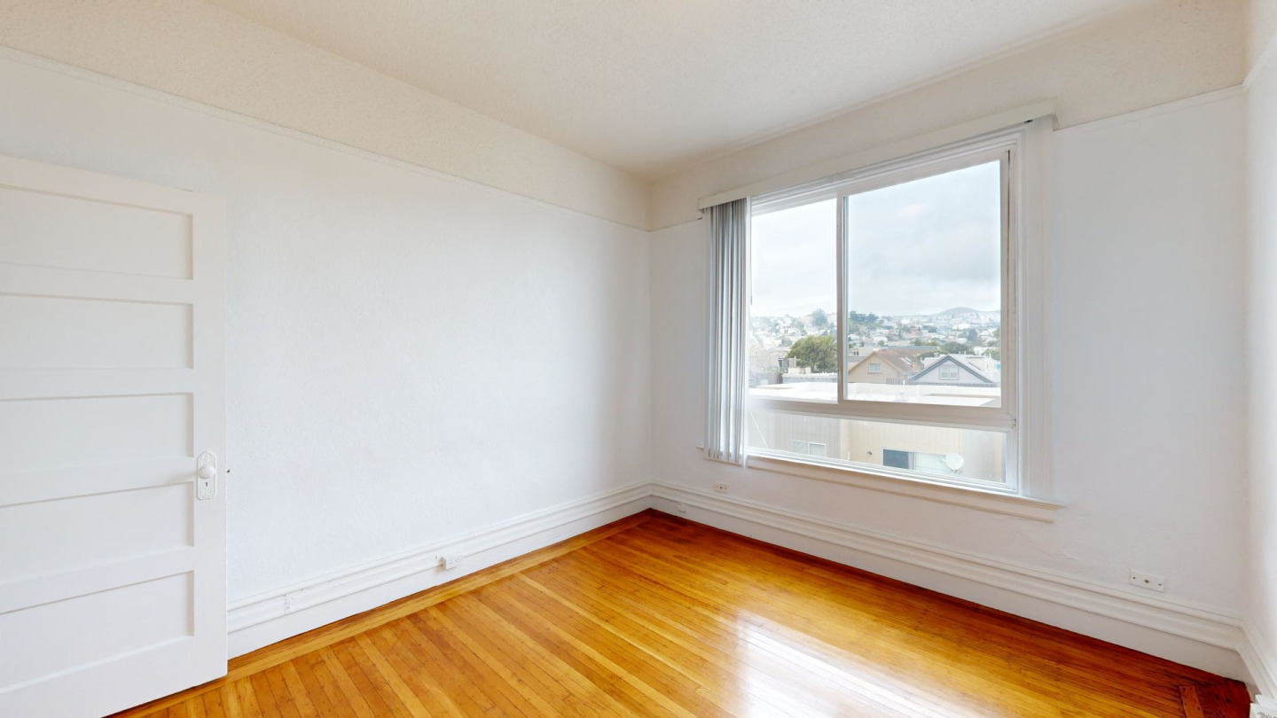 3264 Mission Apartments Image 3