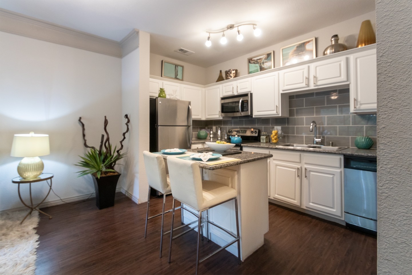 The Brownstones Townhome Apartments Image 2
