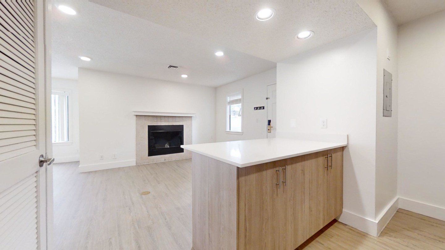 AVIA Lofts at Maple Road Image 33