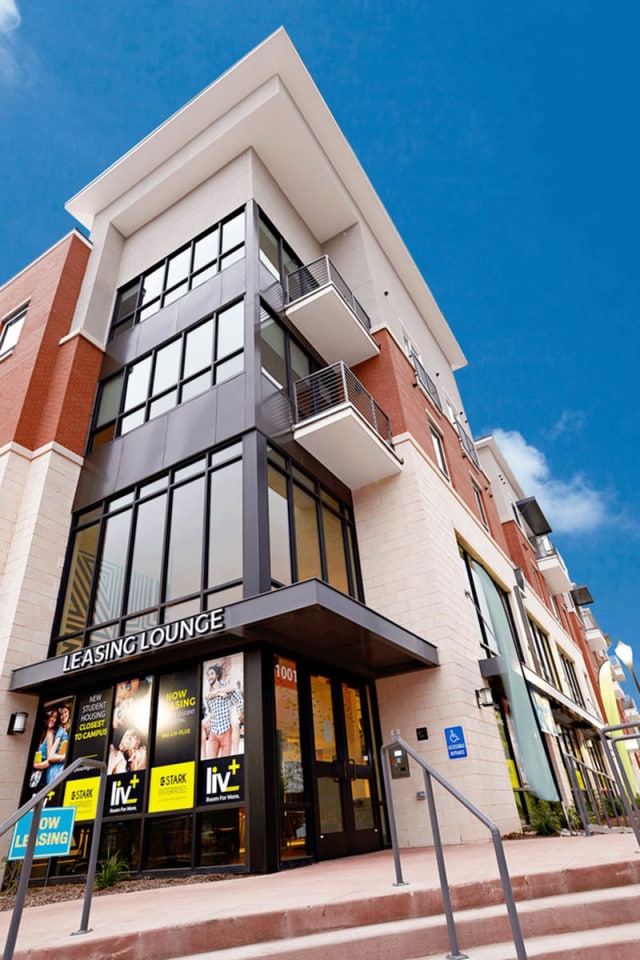 Liv+ Arlington - Student Housing Image 13