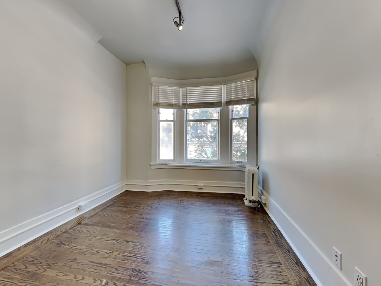 245 Leavenworth St. Image 4