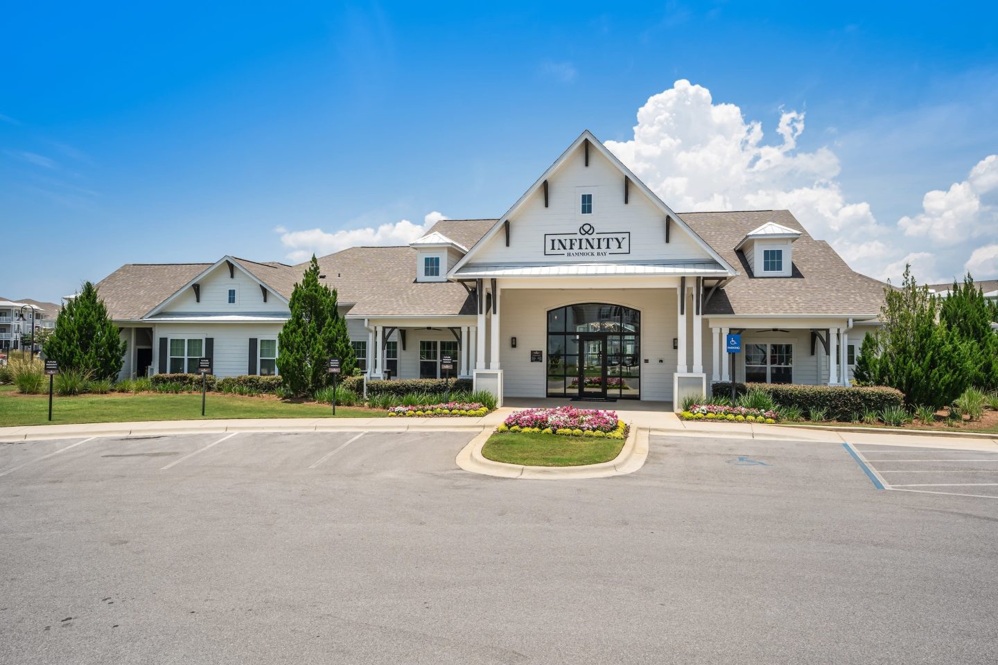 Infinity Hammock Bay Image 16