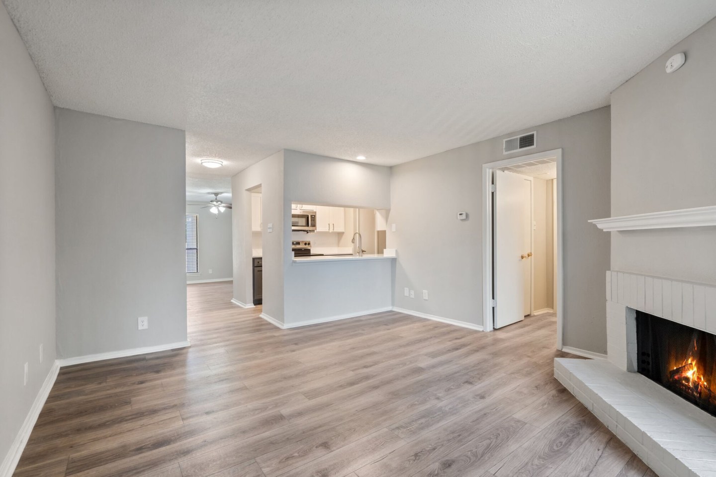 Prestonwood Apartment Homes Image 4