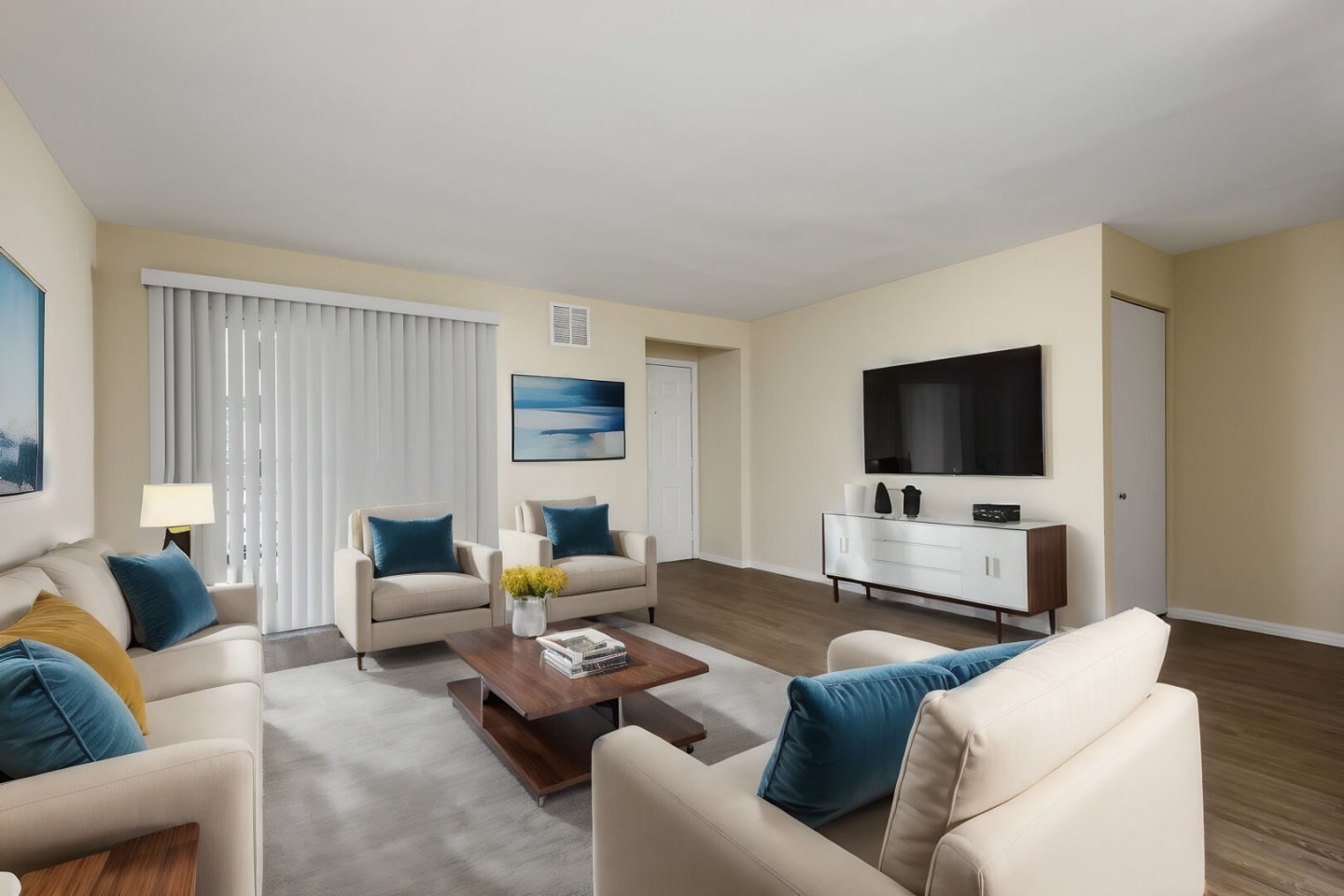 Hillside Apartments Image 4