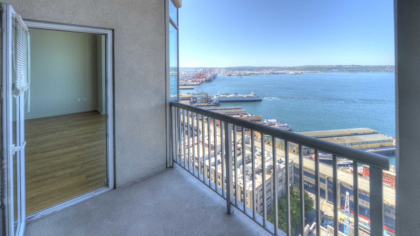 Harbor Steps Image 39