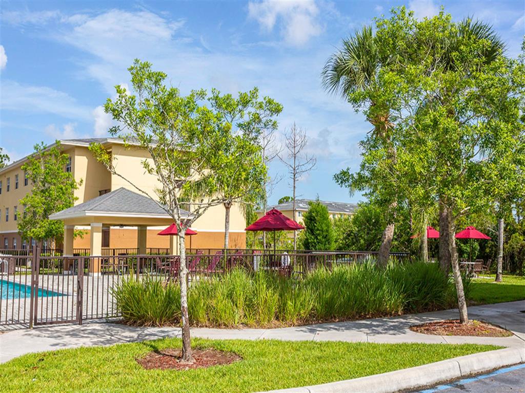 Heron Pond - 55+ Apartments Image 6