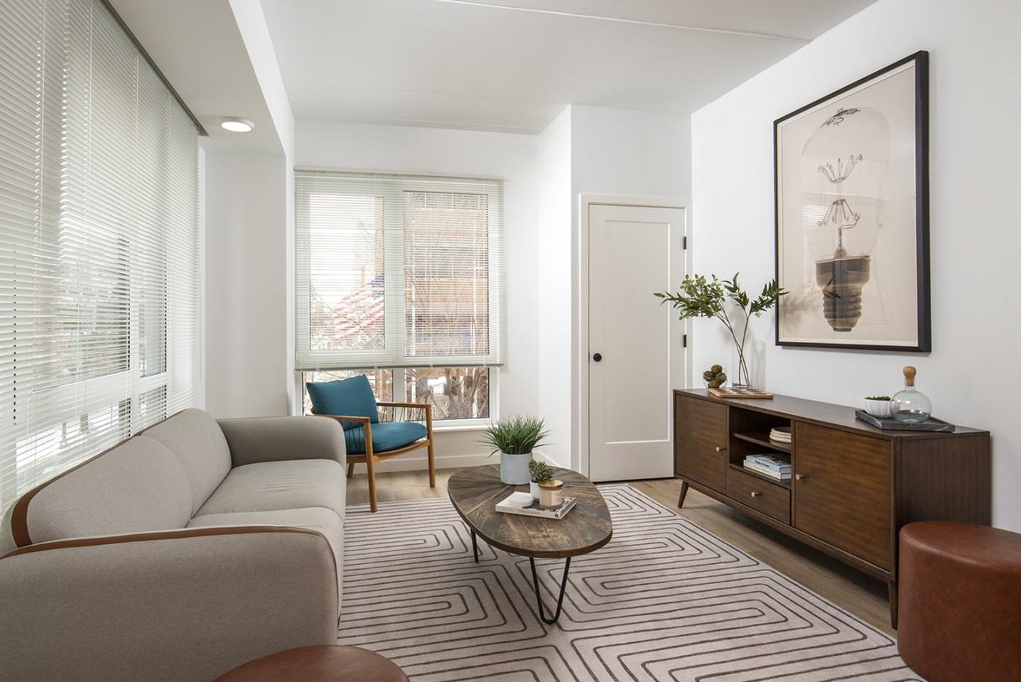 202 Queen Image 15