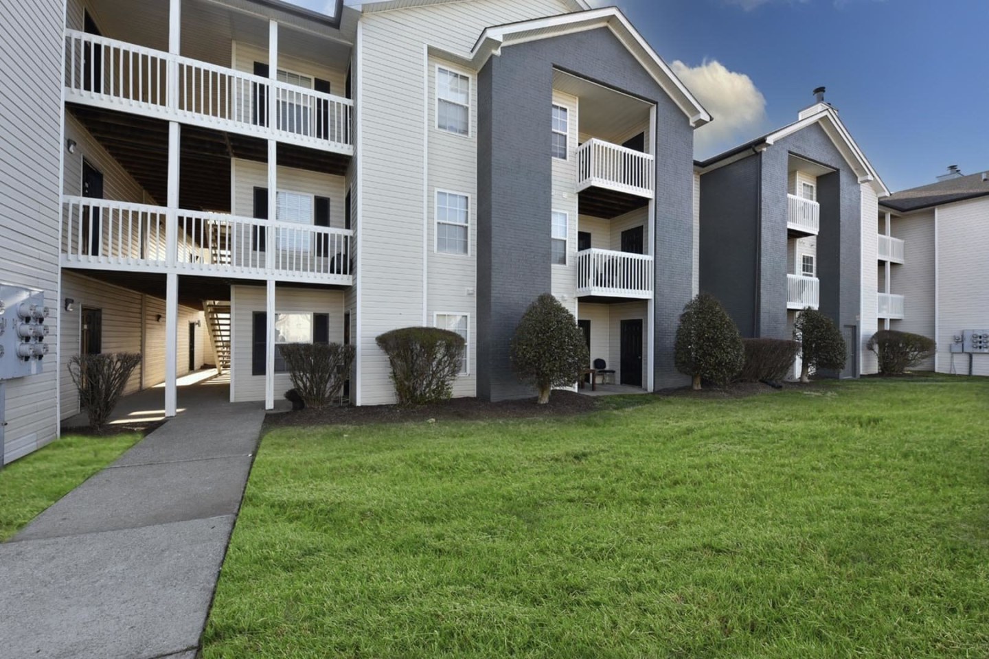 Adler Apartment Homes Image 12