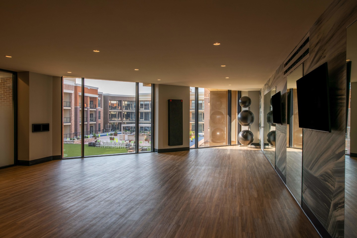 The Apex at CityPlace Image 32