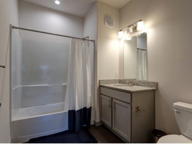 Backwater Cove Apartments Image 17