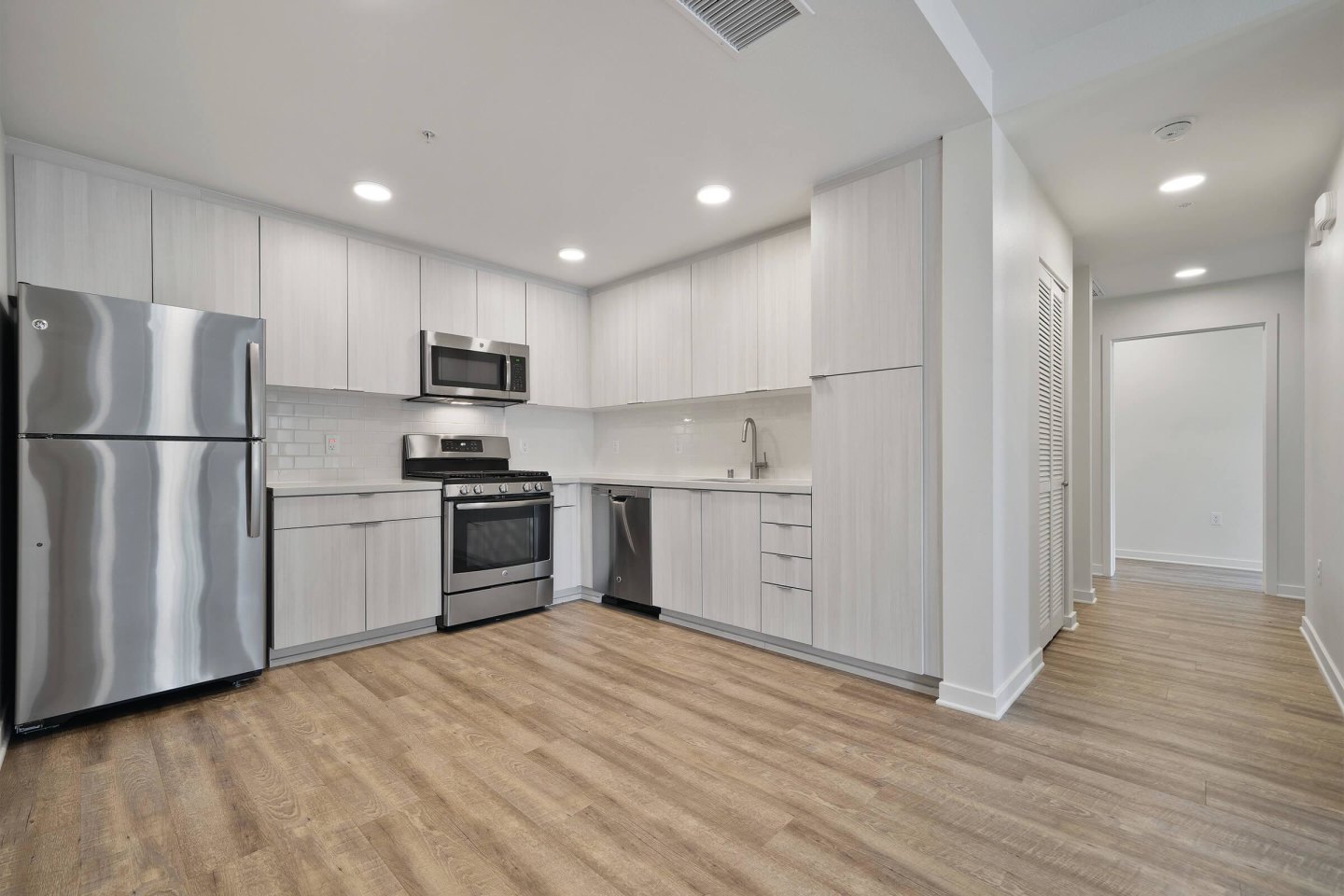 Prisma Apartments Image 30