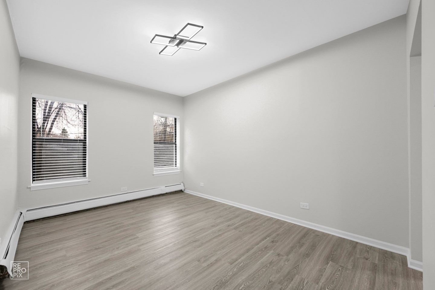 7316 S Jeffery Blvd Image 11