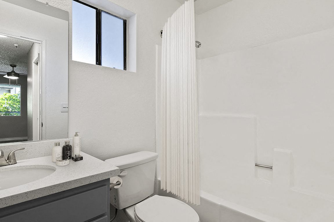 Harbor Terrace Apartments Image 13