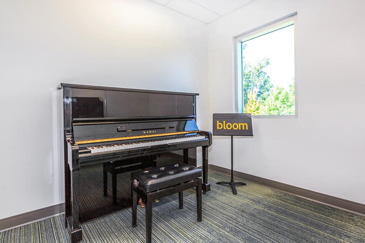 Bloom Image 23
