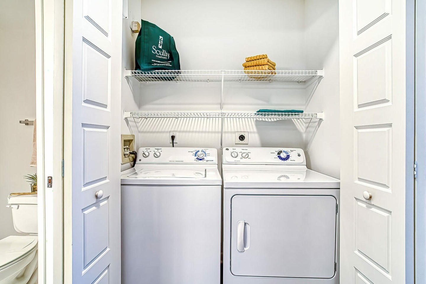 Quiet Waters Apartment Homes Image 33