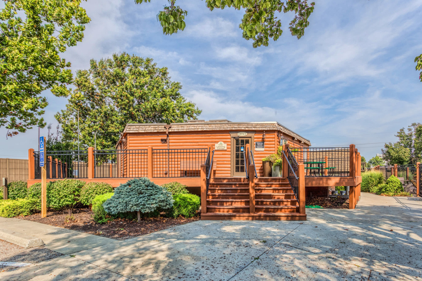 Treetop Lodge Apartments Image 12