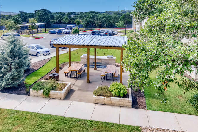 Woodcreek Apartments Image 5