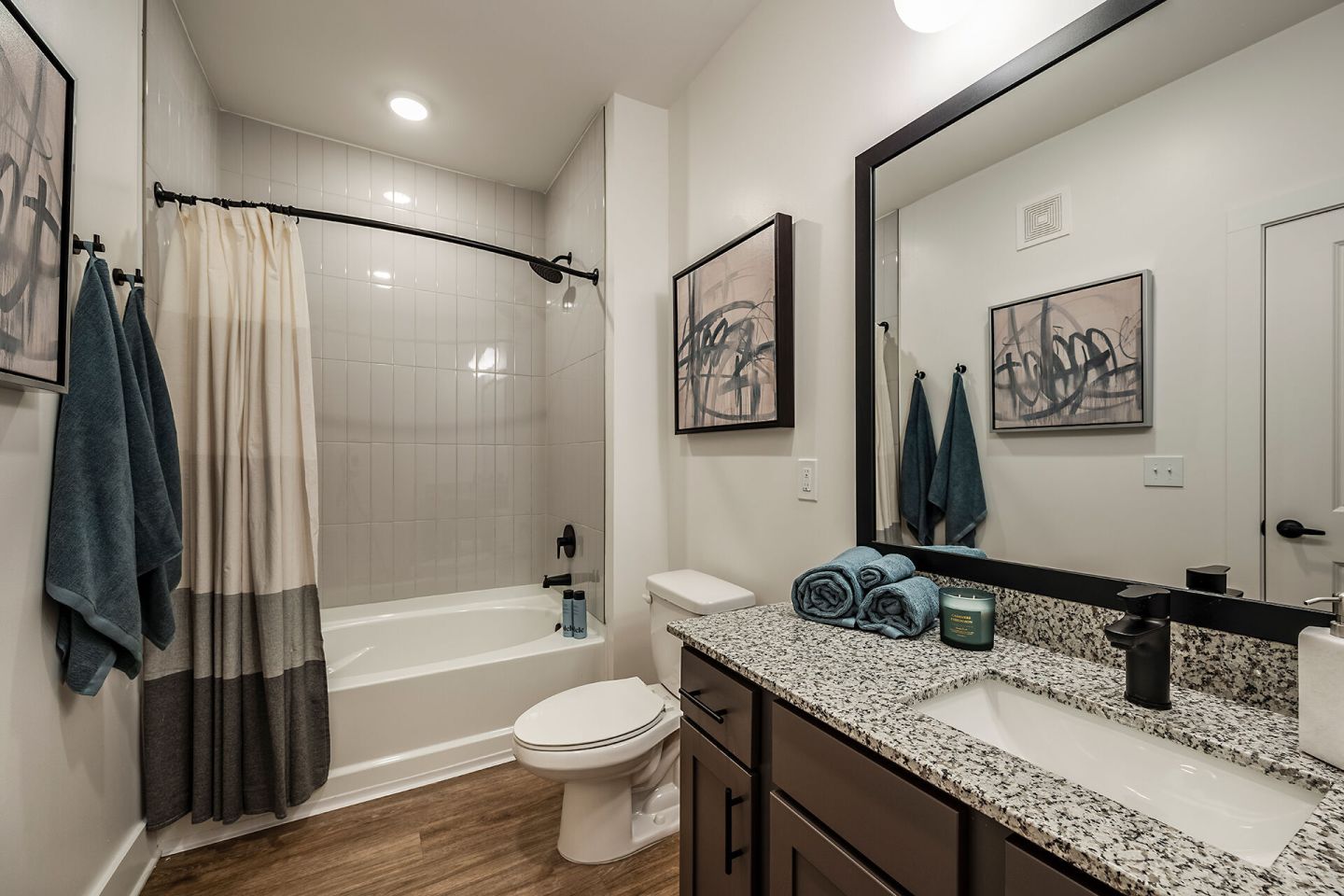 Perla Luxury Apartments Image 24