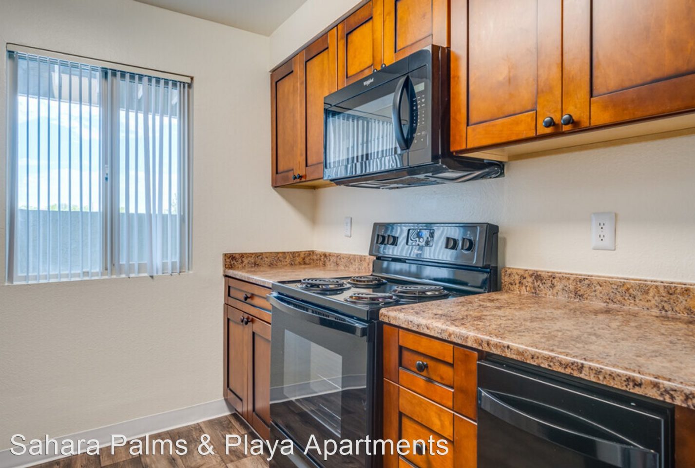 Sahara and Playa Palms Apartments Image 11