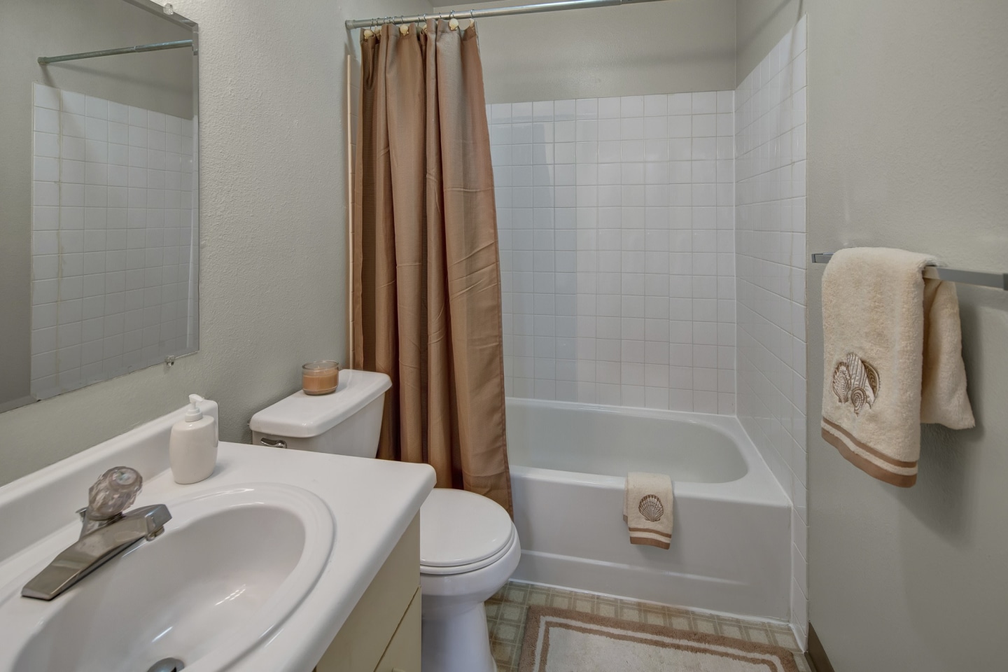 Silver Ridge Apartment Homes Image 14