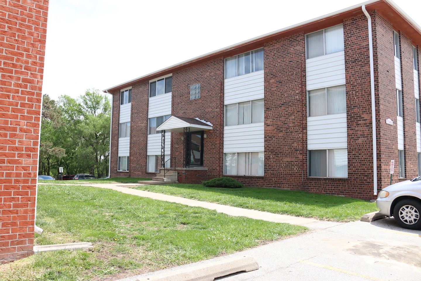 Southroads Apartments Image 4
