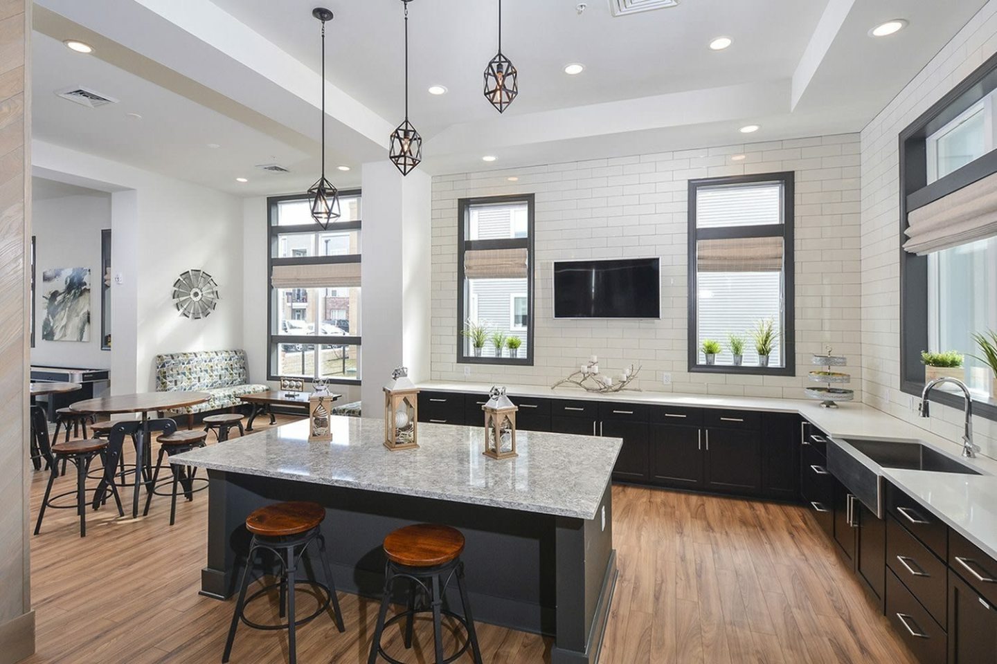 Westside Apartments and Shopping Image 19