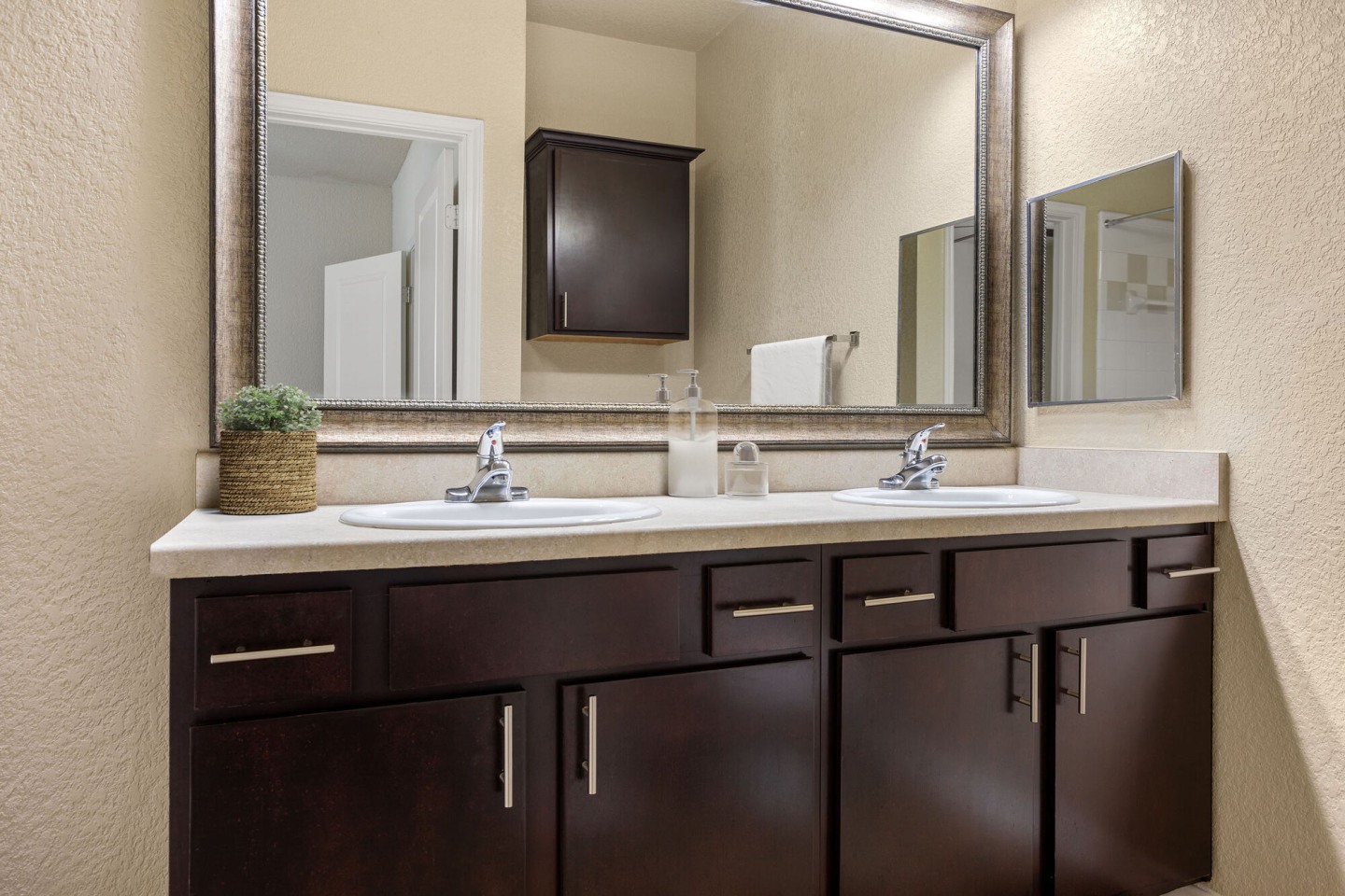 West Oaks Image 8
