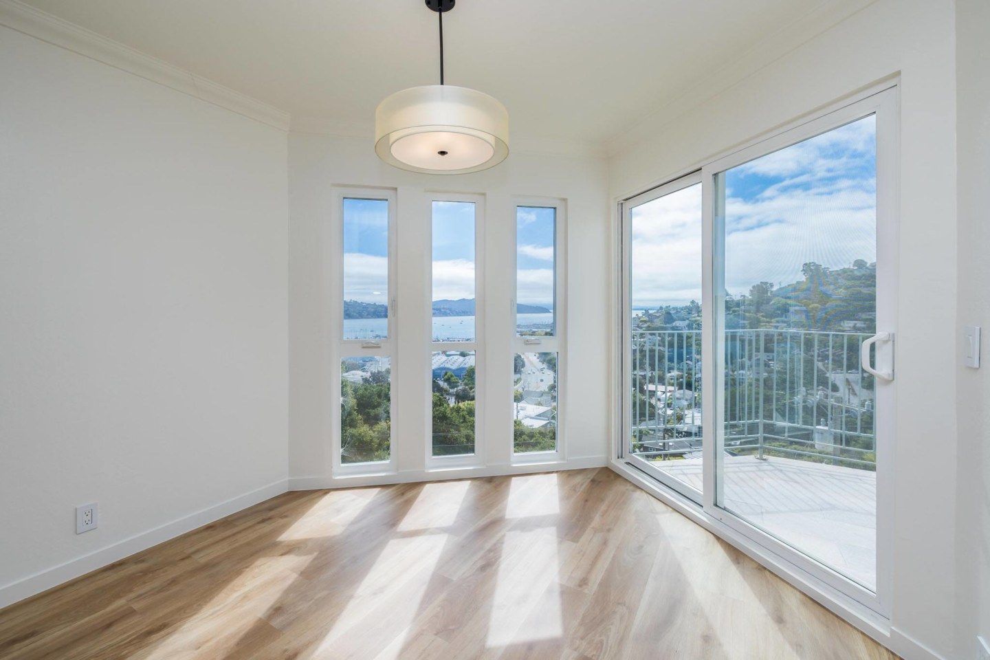5-65 Rodeo Avenue Image 7