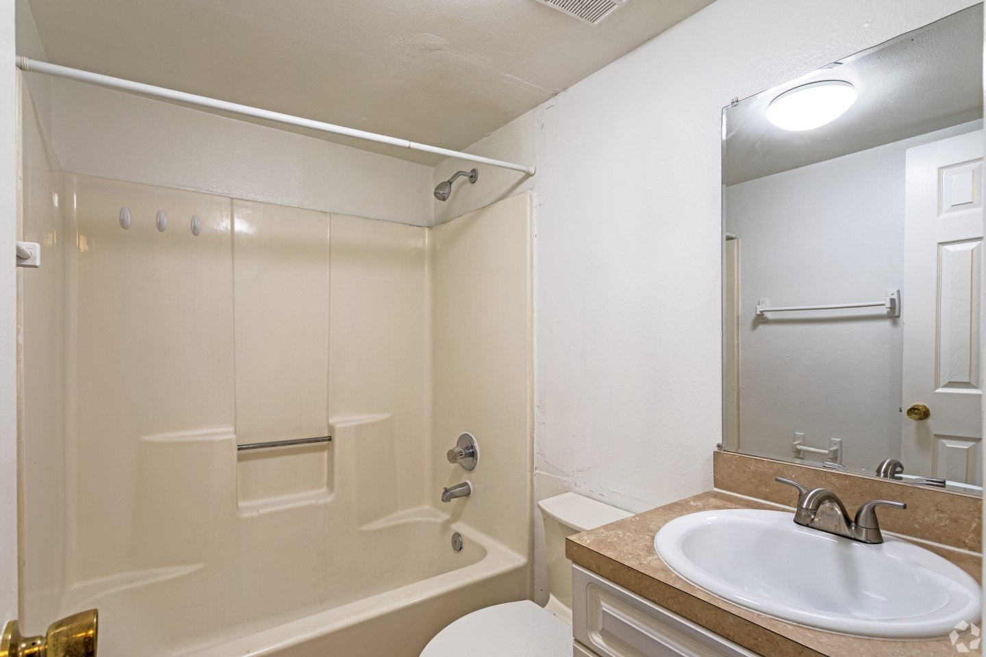 Green Oaks Image 21