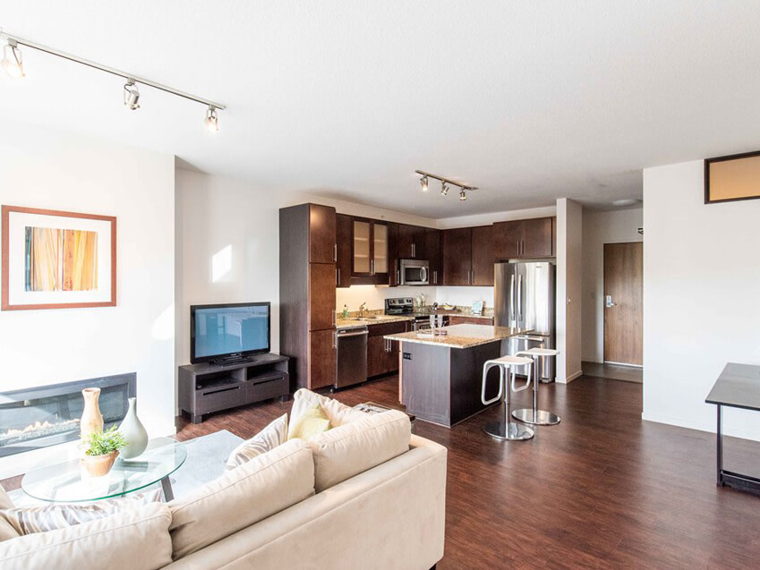 1800 Lake Uptown Image 4