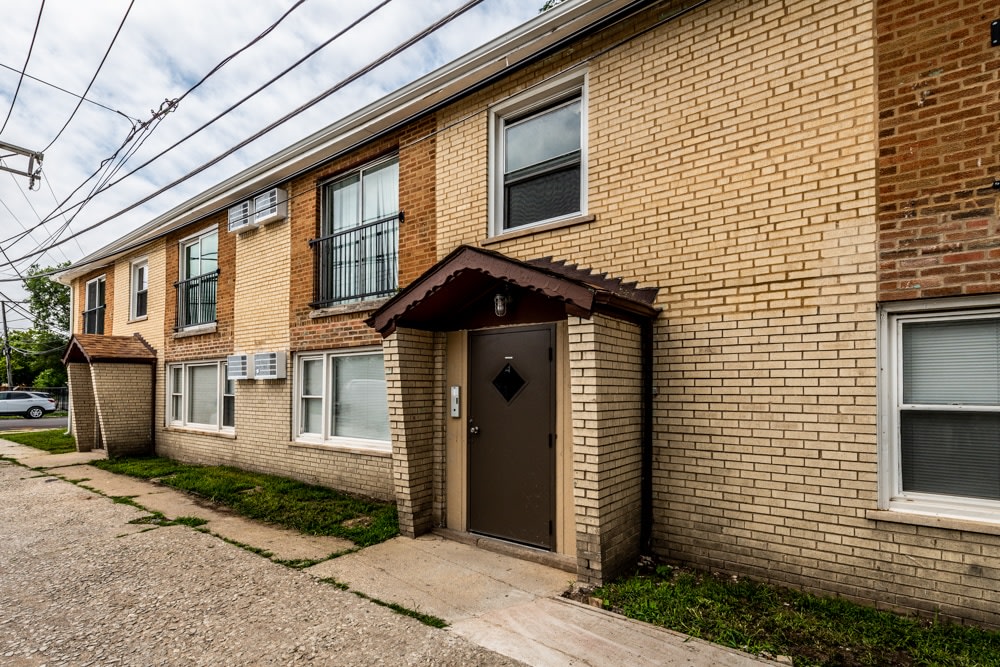 1516-1518 E 70th St Image 1