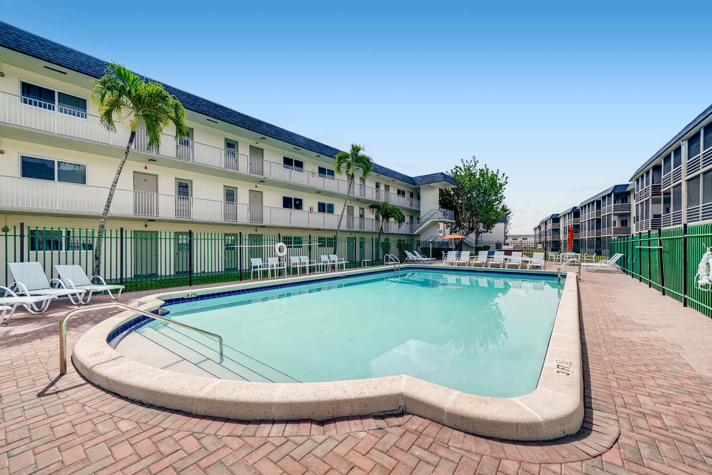 Spectra Palms Image 7