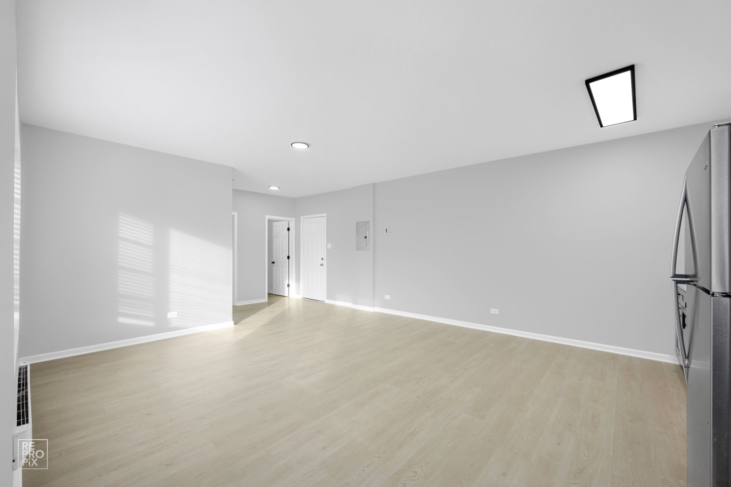 7706 S Coles Avenue Image 13
