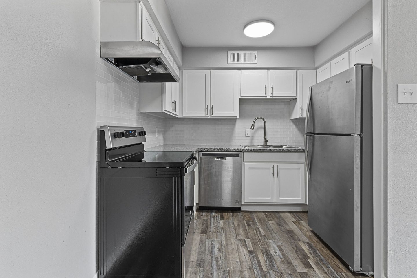 Aria Residences Image 16