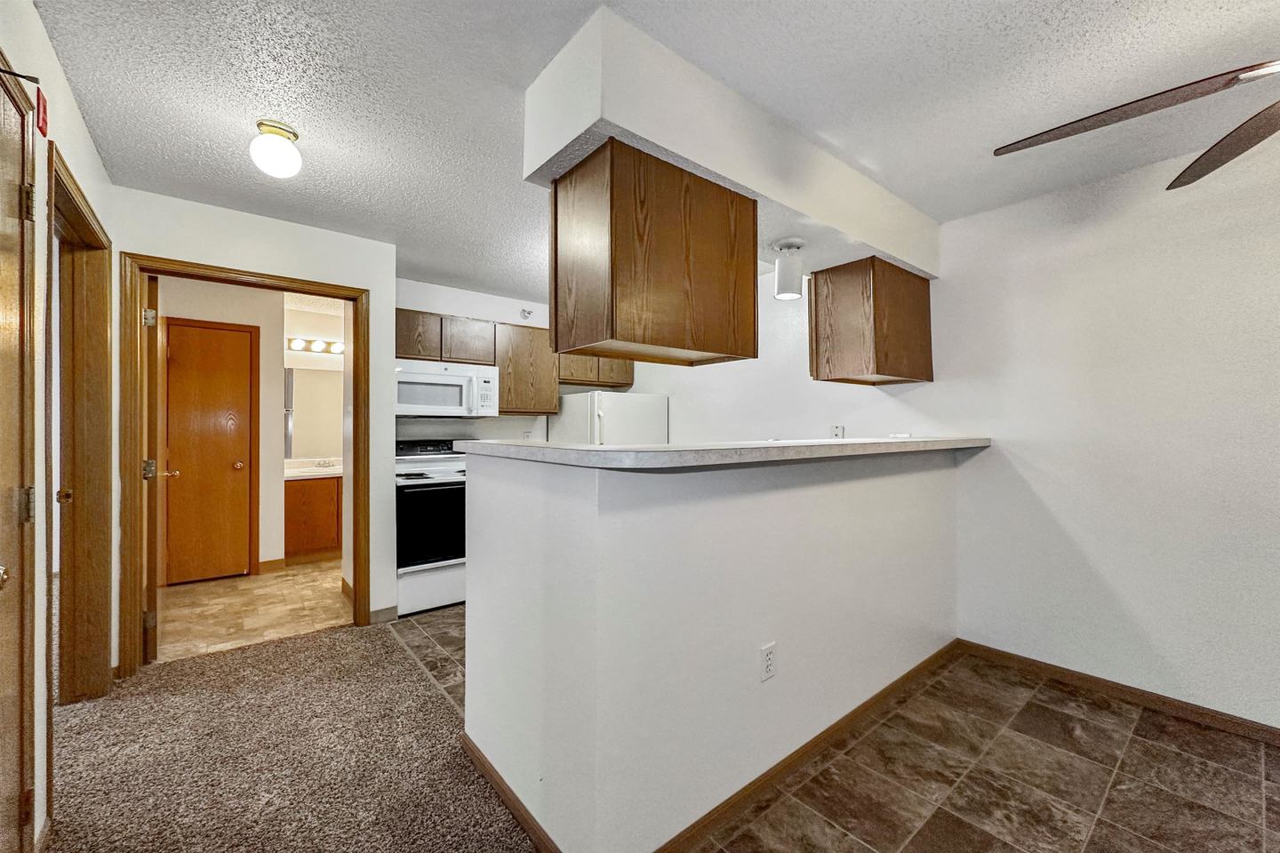 Somerset Apartments Image 15