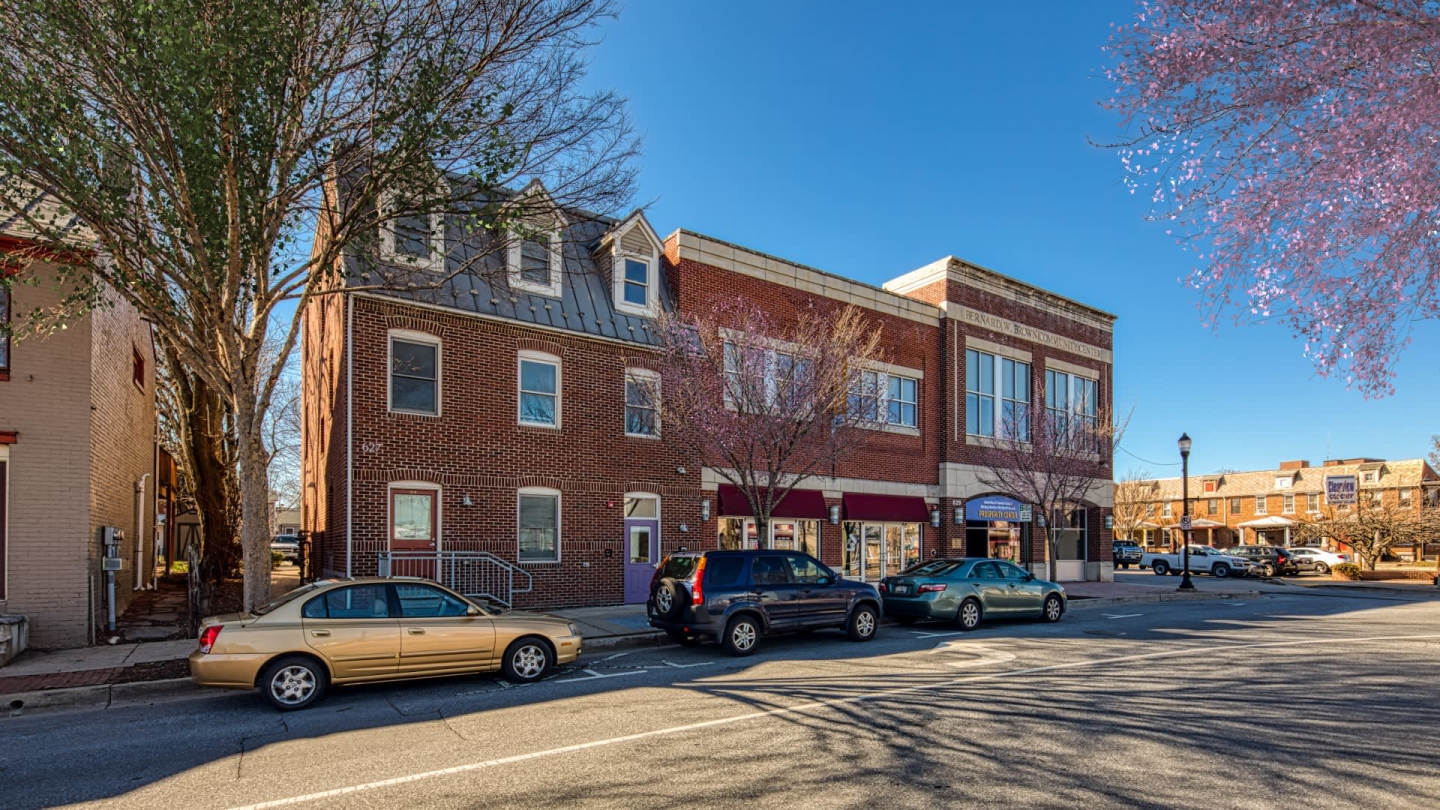 North Market/South Carroll Apartments Image 4