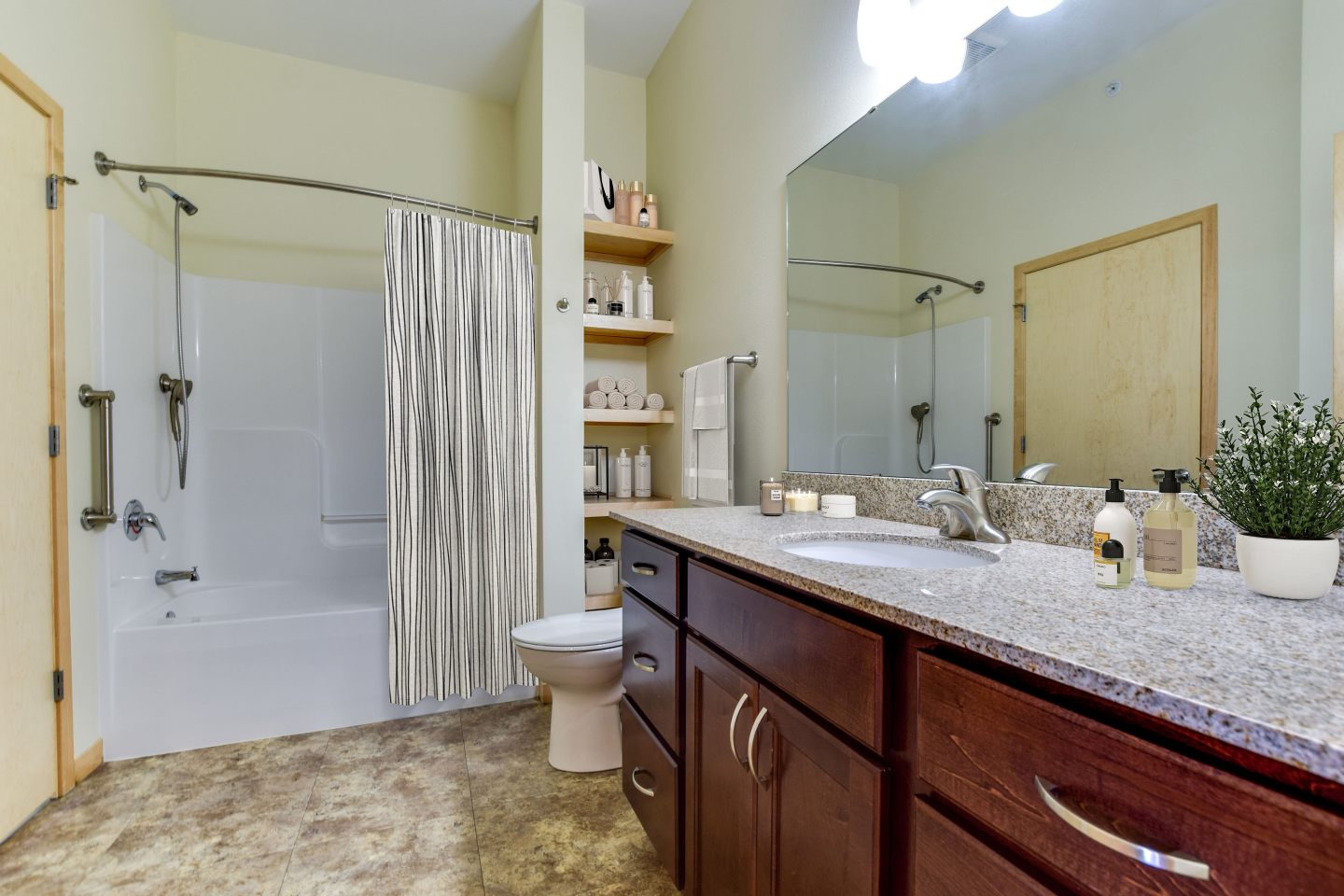Mckenzie Place Image 10