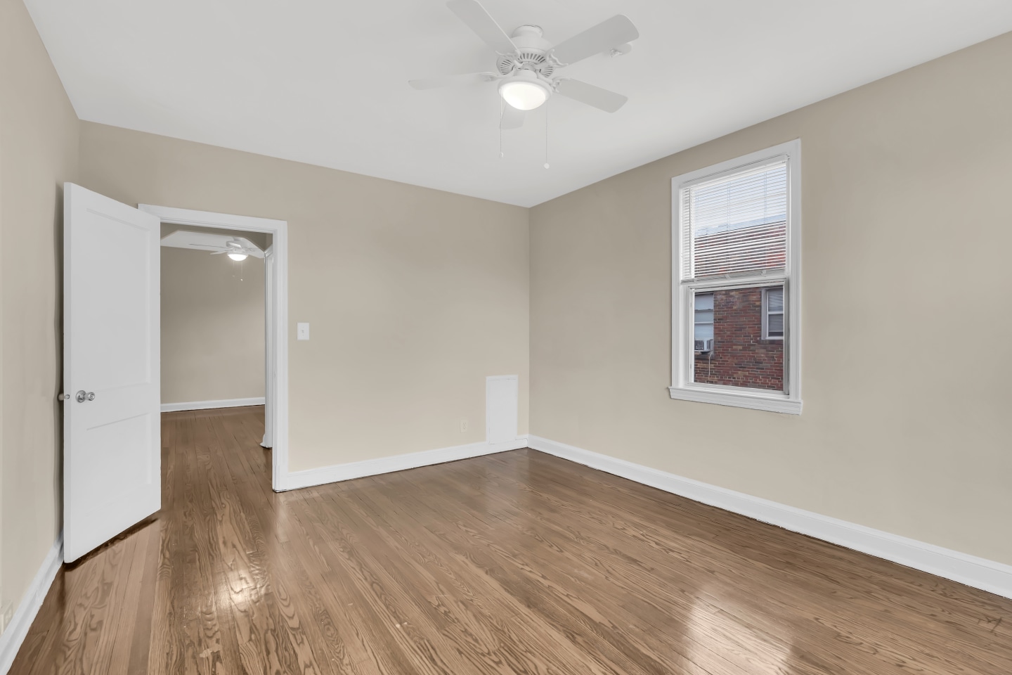 Panorama Courts Image 3
