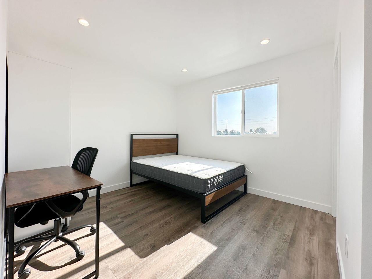 1443 West 37th Drive Image 22