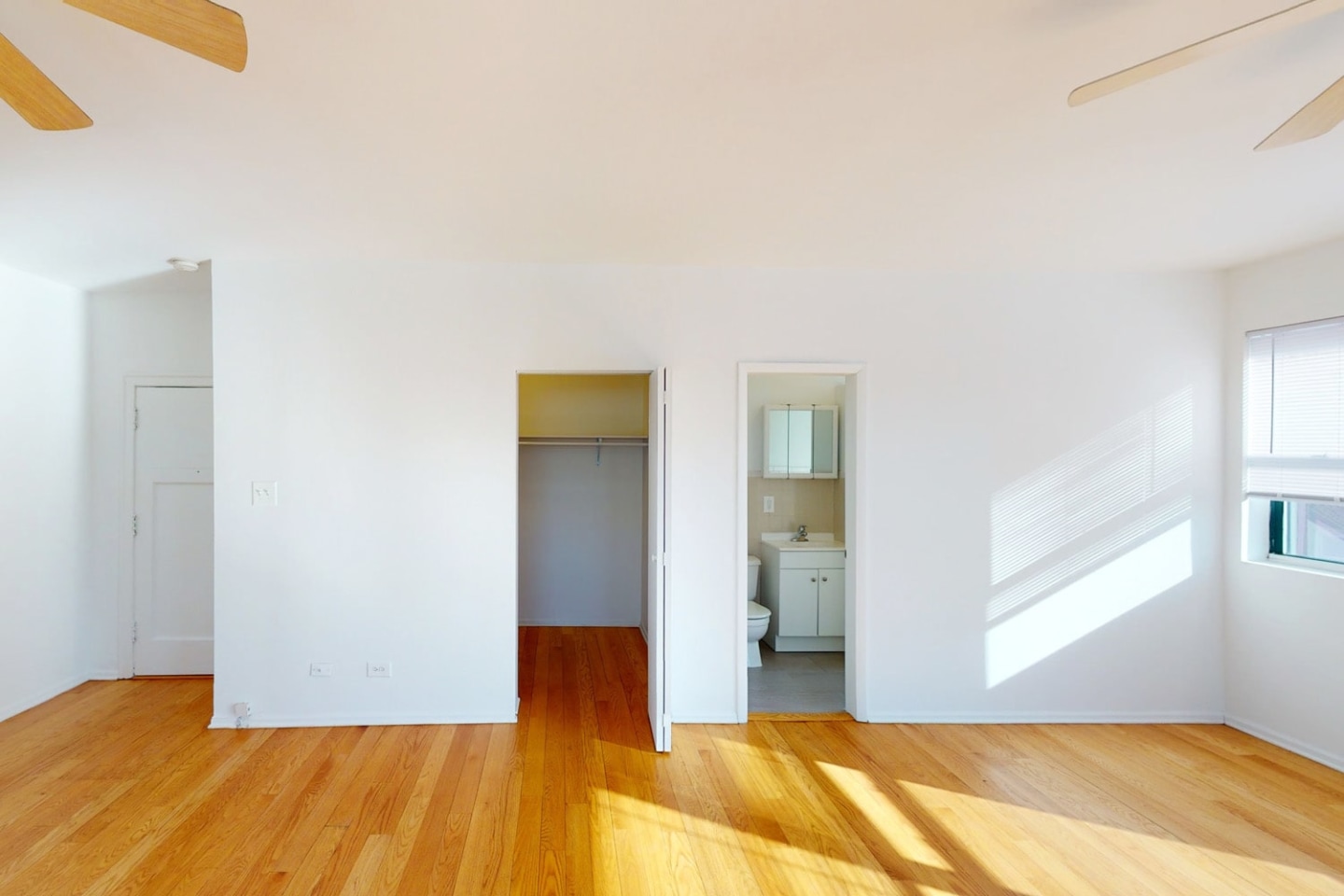 5500 S. Cornell Avenue Image 9