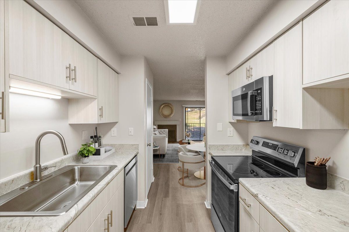 Active Adult - Cloverset Valley Apartment Homes Image 5