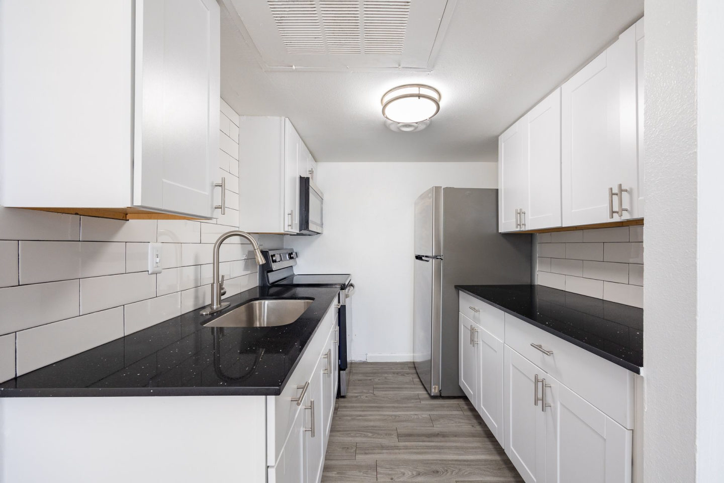 Park West Apartments Image 35