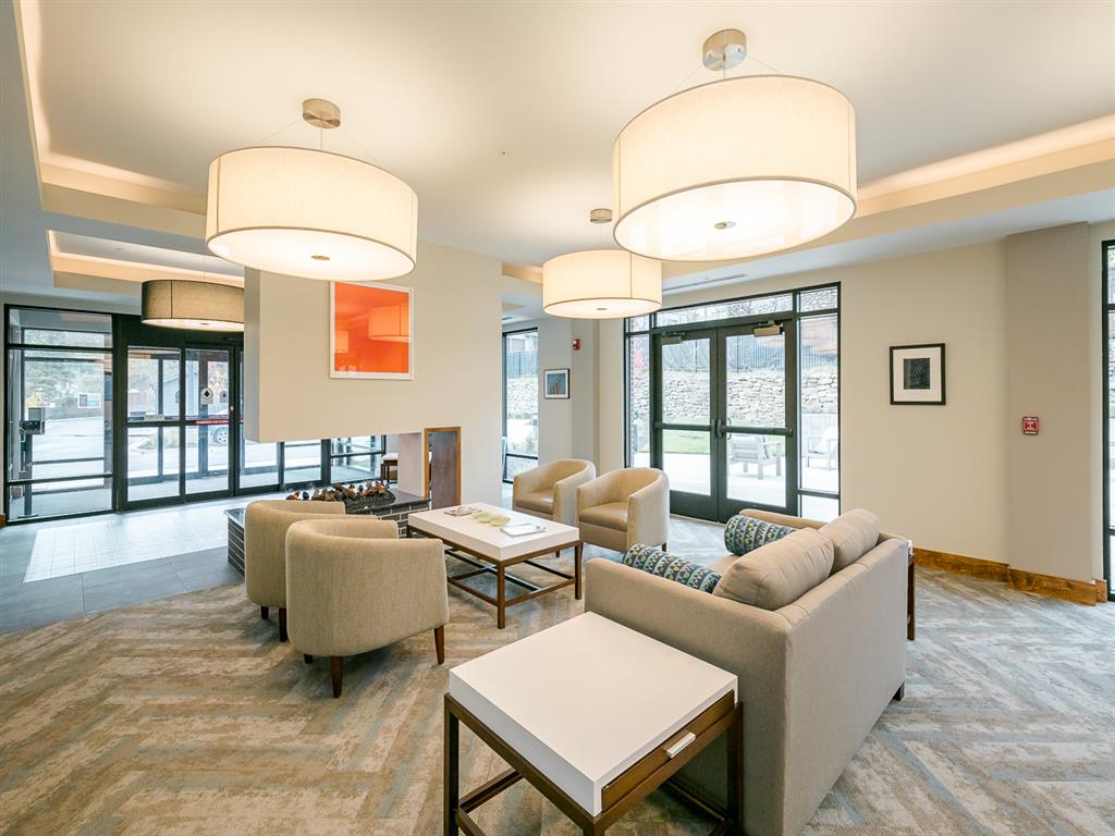 Blvd 64 Apartments Image 19