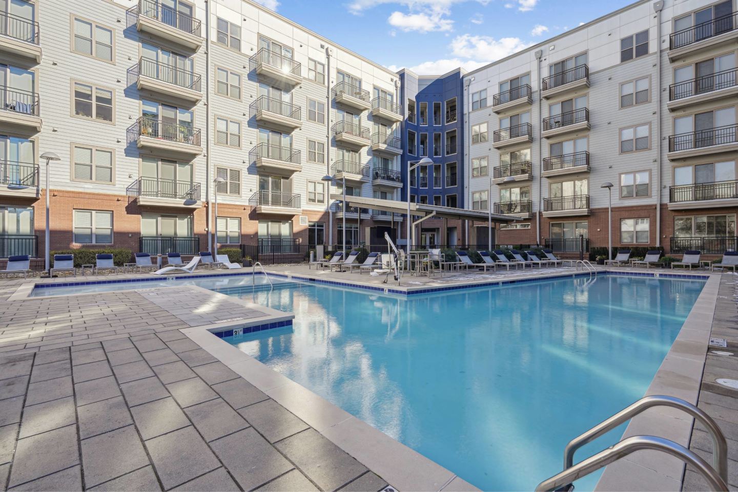 605 West End Image 13