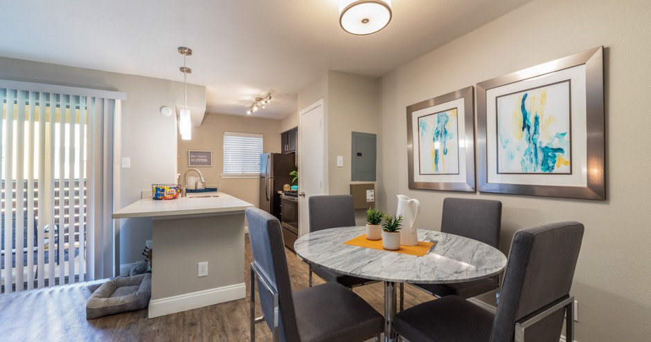 Flintridge Apartments Image 3