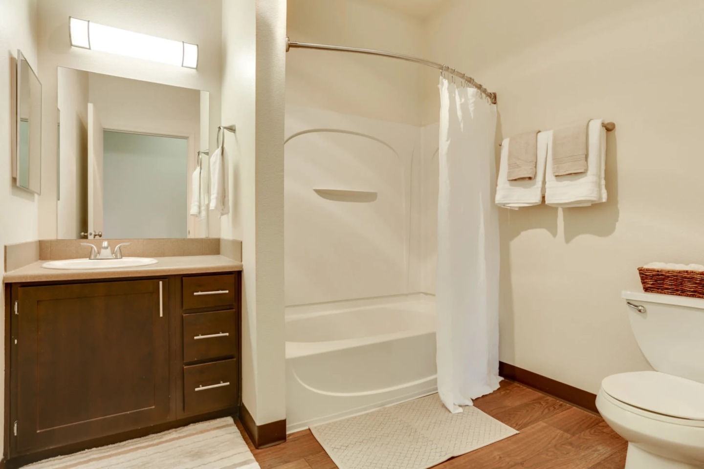 The Landings at Morrison Apartments Image 6