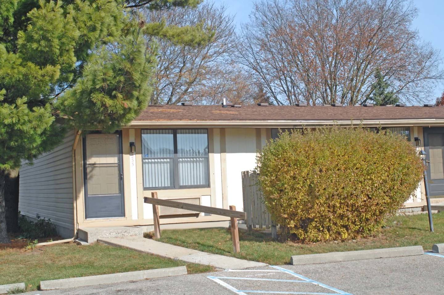 Randolph Court Image 7