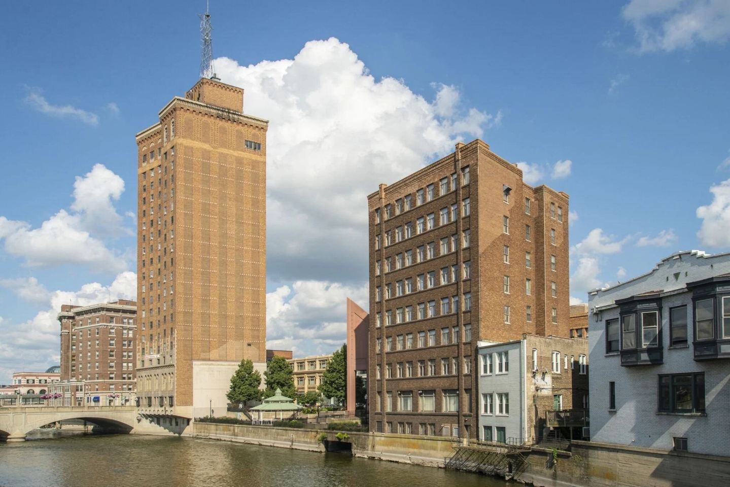 The Graham Building Image 6