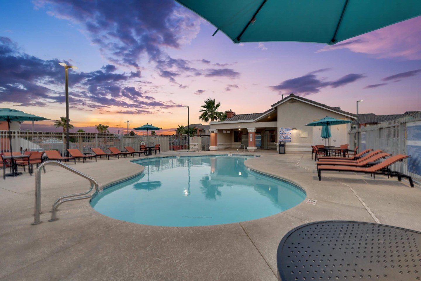 Sunrise at Tropicana Image 12