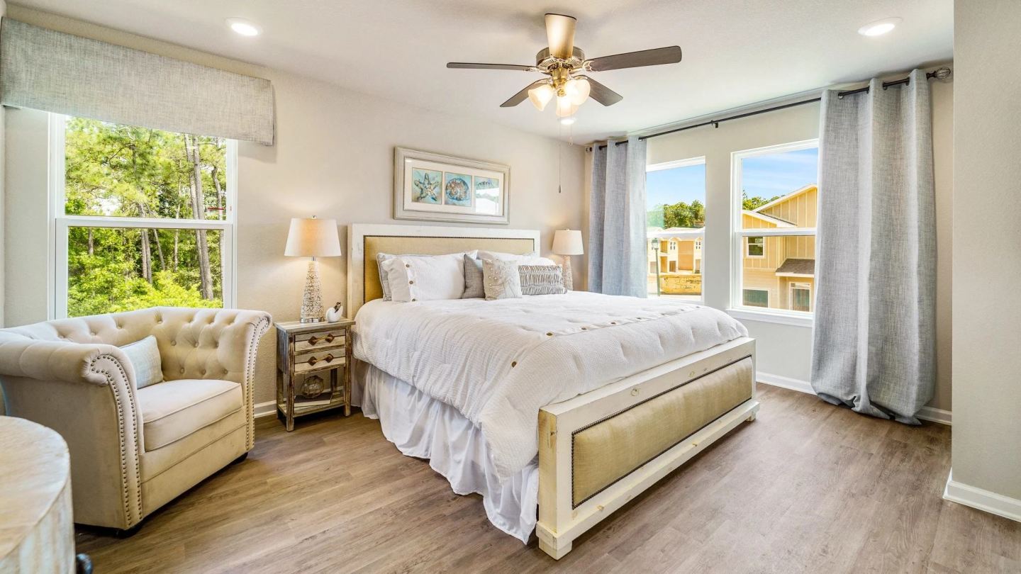 Gulf Stream Apartments Image 3